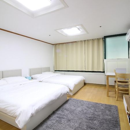 Hongdae Kim'S House Hotel โซล ภายนอก รูปภาพ