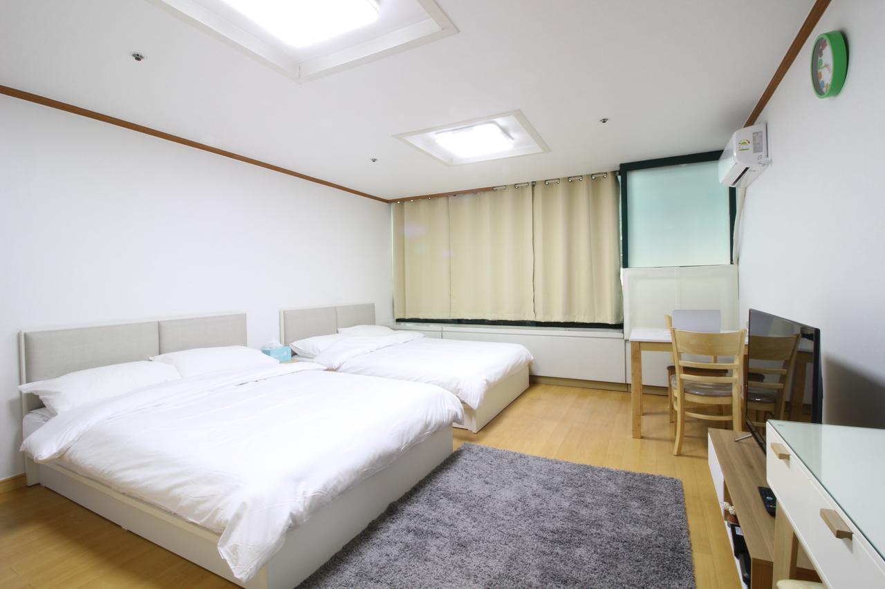 Hongdae Kim'S House Hotel โซล ภายนอก รูปภาพ