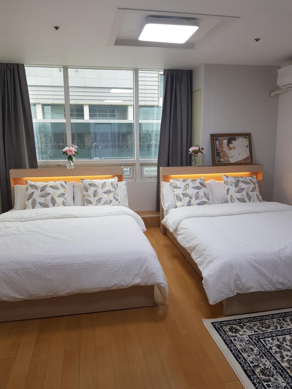 Hongdae Kim'S House Hotel โซล ภายนอก รูปภาพ